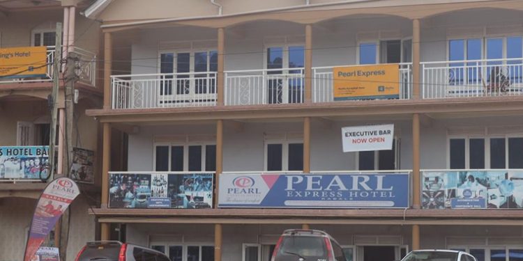 Security Guard on the Run After Losing Rifle to Thieves