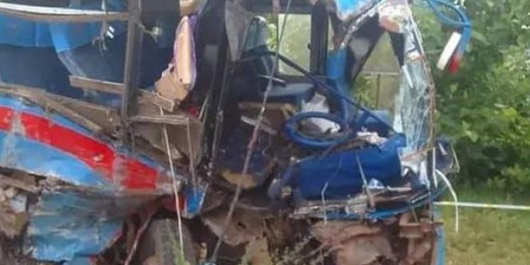 One Killed , 40 Injured in Nebbi-Pakwach Road Crash