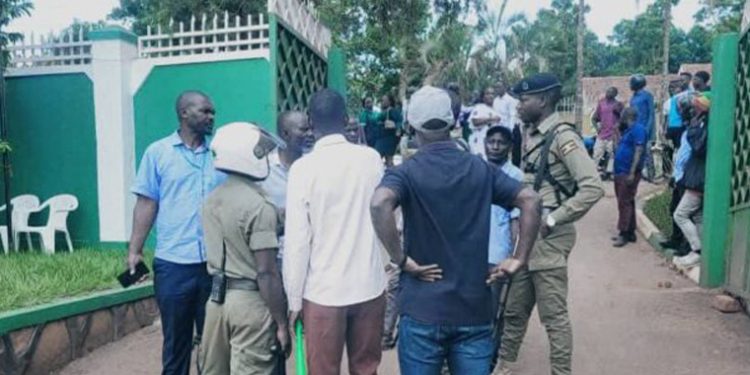 People Fighting for Top Positions at DP Mbarara Meeting-REVEALED