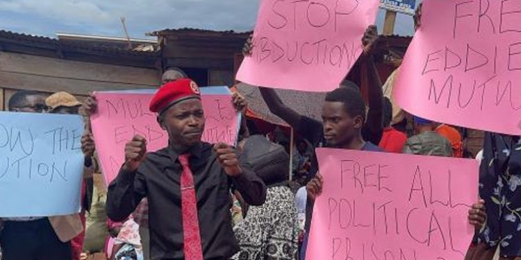 NUP Youths Protest Eddie Mutwe’s Continued Detention in Jinja City