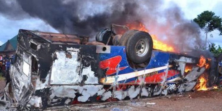 Three Confirmed Dead in YY Bus Crash