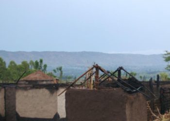 Gov’t Issues 10,000 Land Titles to Hoima Residents