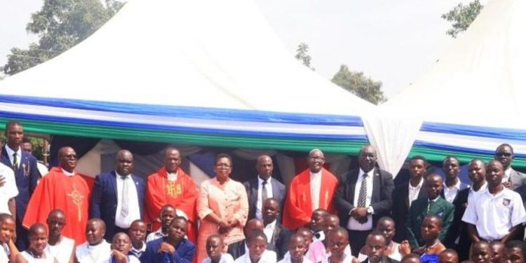 First Lady Urges Alumni to Curb Online Misuse Among Students