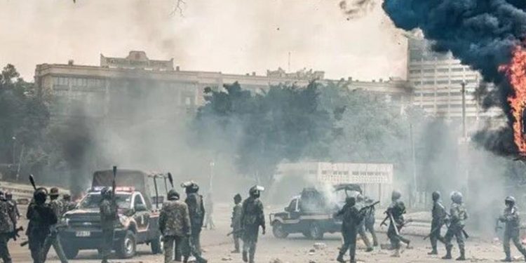 Kenyan Security Battles Protesters in Nairobi, Other Cities