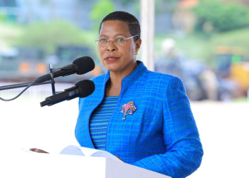 Anita Among praised as Museveni vows to crash floppy, lazy ministers & permanent secretaries in his new kisanja as president