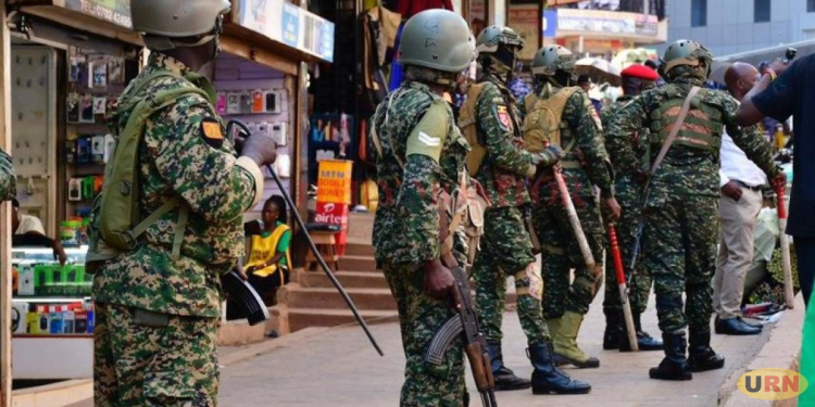 Military, Police Seal off City Arcades, Targeting Stolen Phone Hubs