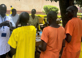 86 Lira Prison Inmates Receive Free Reading Glasses