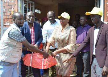 Luwero Leaders Order Sub County Chiefs, LC 1 Chairmen to Account For Hoes