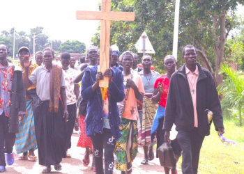 Church Maintains Holy Communion Distribution Amid Ebola Outbreak