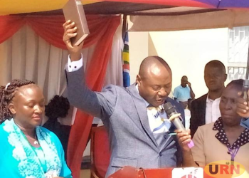 Paddy Kisembo Sworn in As Kikuube LCV Chairperson