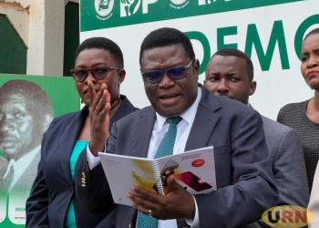 Mao Returns to DP Headquarters, Calls for Rule of Law and Party Rebuilding
