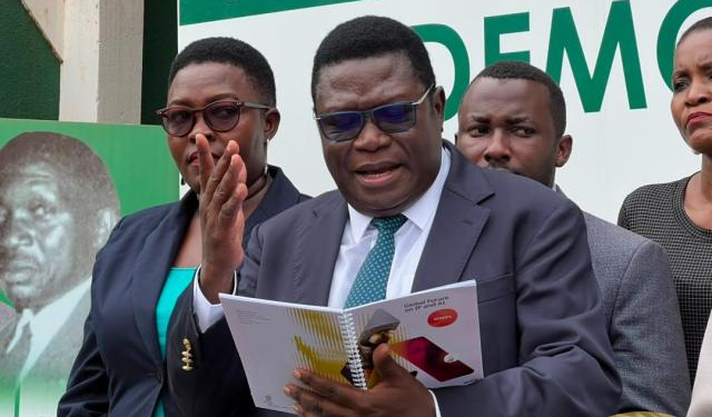 Mao Returns to DP Headquarters, Calls for Rule of Law and Party Rebuilding