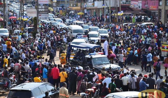 Fort Portal Jammed as Residents Welcome Tooro’s Next King Nyabongo I
