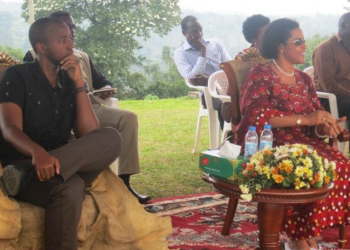 What Happens to the Queen Mother After the King’s Death in Tooro?