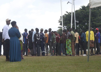 The Kings Death: Crowds Gather at Tooro Palace for Food