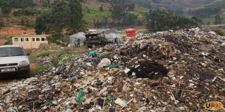 Muhanga Town Council Residents Raise Concerns Over Piling Garbage