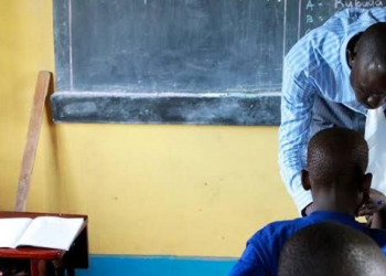 Education Ministry Recognises 305 Teachers for Outstanding Attendance