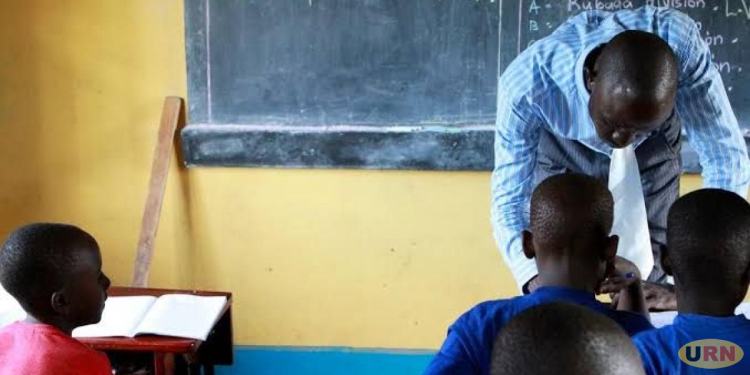 Education Ministry Recognises 305 Teachers for Outstanding Attendance